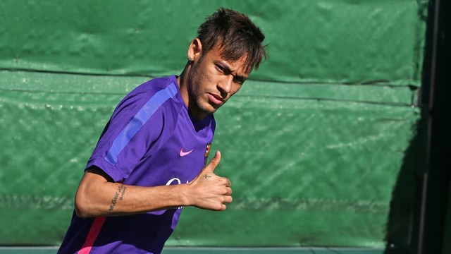 Claudio Bravo y Neymar Jr se incorporan a los entrenamientos