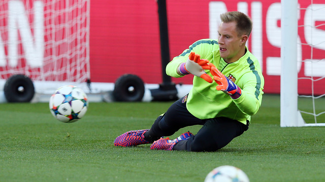 [VÍDEO] Mira cómo prepara Ter Stegen el partido contra el París Sant-Germain #FCBlive