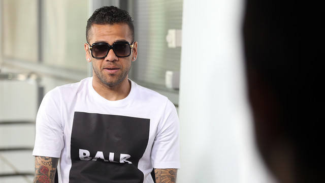 Entrevista a Dani Alves: «No especularemos con el resultado, porque no lo sabemos hacer»