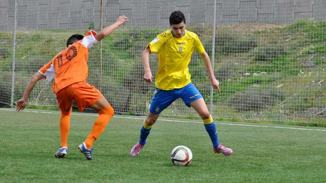 El Juvenil A ficha a Rafael Mujica