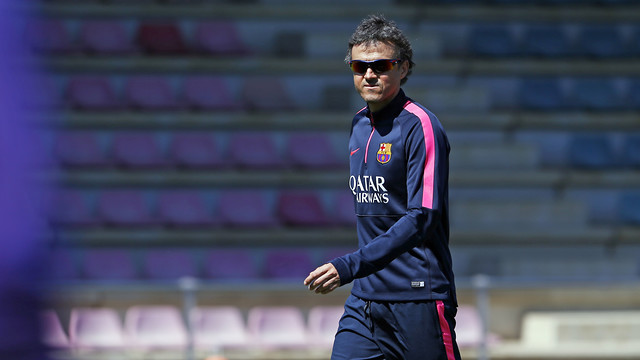 Luis Enrique avanza la titularidad de Xavi y el debut de Vermaelen