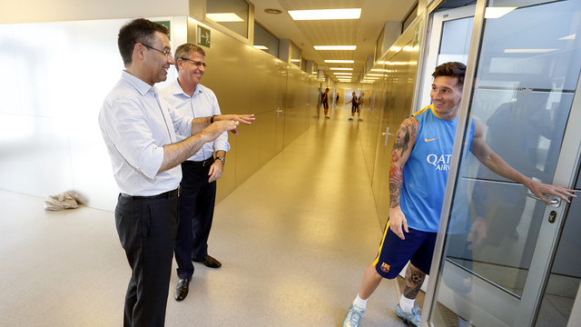 Josep Maria Bartomeu da la bienvenida a Messi, Mascherano, Neymar Jr, Alves y Bravo
