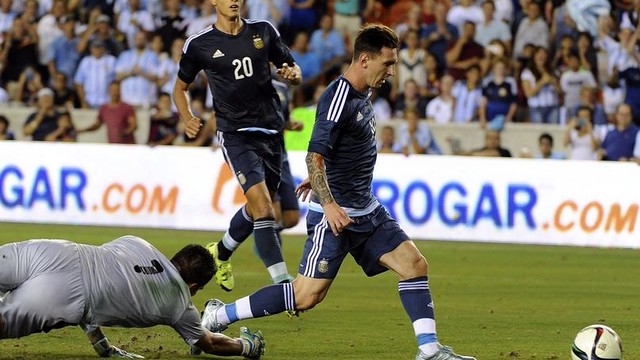 Messi y Argentina golean Bolivia (7-0)