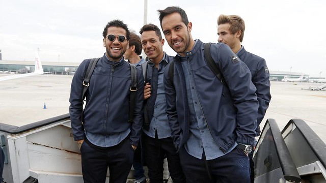 El primer equipo del FC Barcelona vuela hacia Valencia