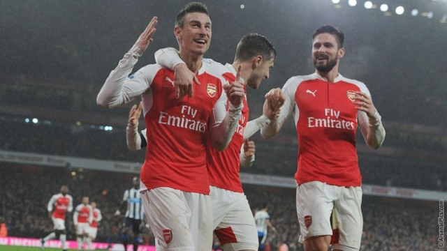 La fortaleza del Emirates Stadium catapulta al Arsenal al liderato de la Premier