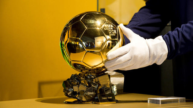 El quinto Balón de Oro de Leo Messi ya luce en el Museo del FC Barcelona