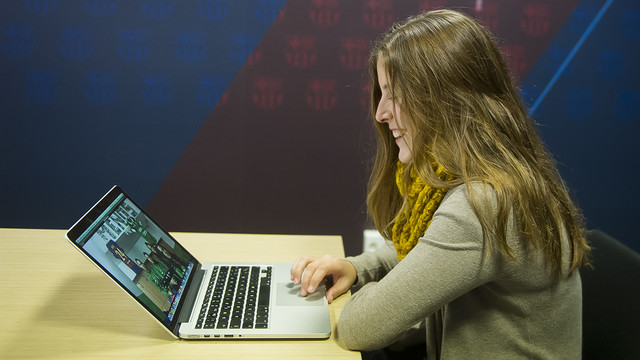 Entrevista sorpresa a Irene del Río por parte de las jugadoras del Oviedo Moderno