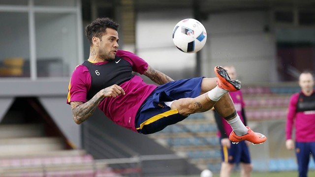 Último entrenamiento antes del partido de Copa en Valencia