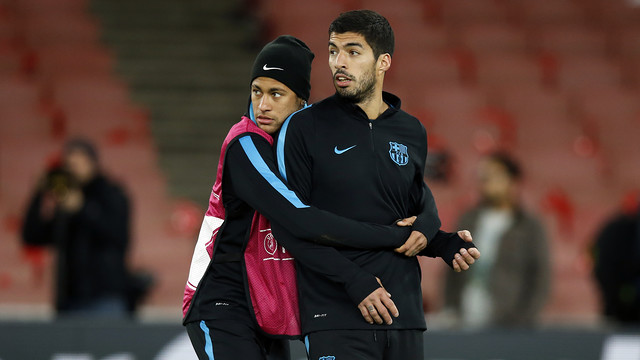 Primer contacto con el césped del Arsenal Stadium
