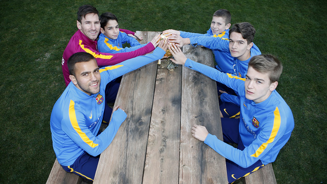 Messi comparte el Balón de Oro con la cantera