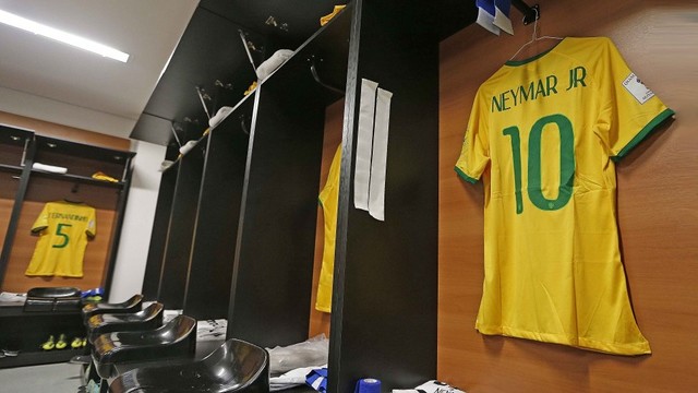 Neymar Jr y Dani Alves, convocados con Brasil